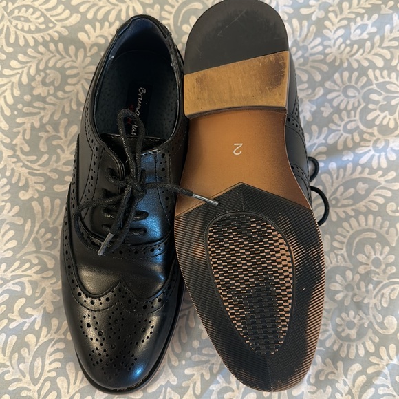 Size 2 formal boys dress shoes - Picture 3 of 6